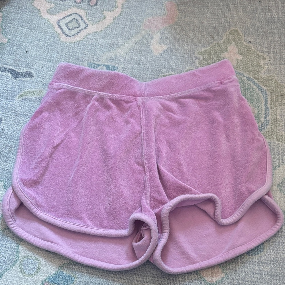 Mauve Terry Cloth free people Shorts
Size small 
Great condition
